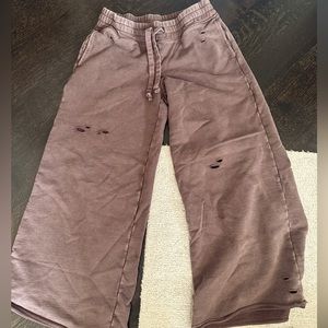 aerie wide leg brow sweat pants.So cute love them.